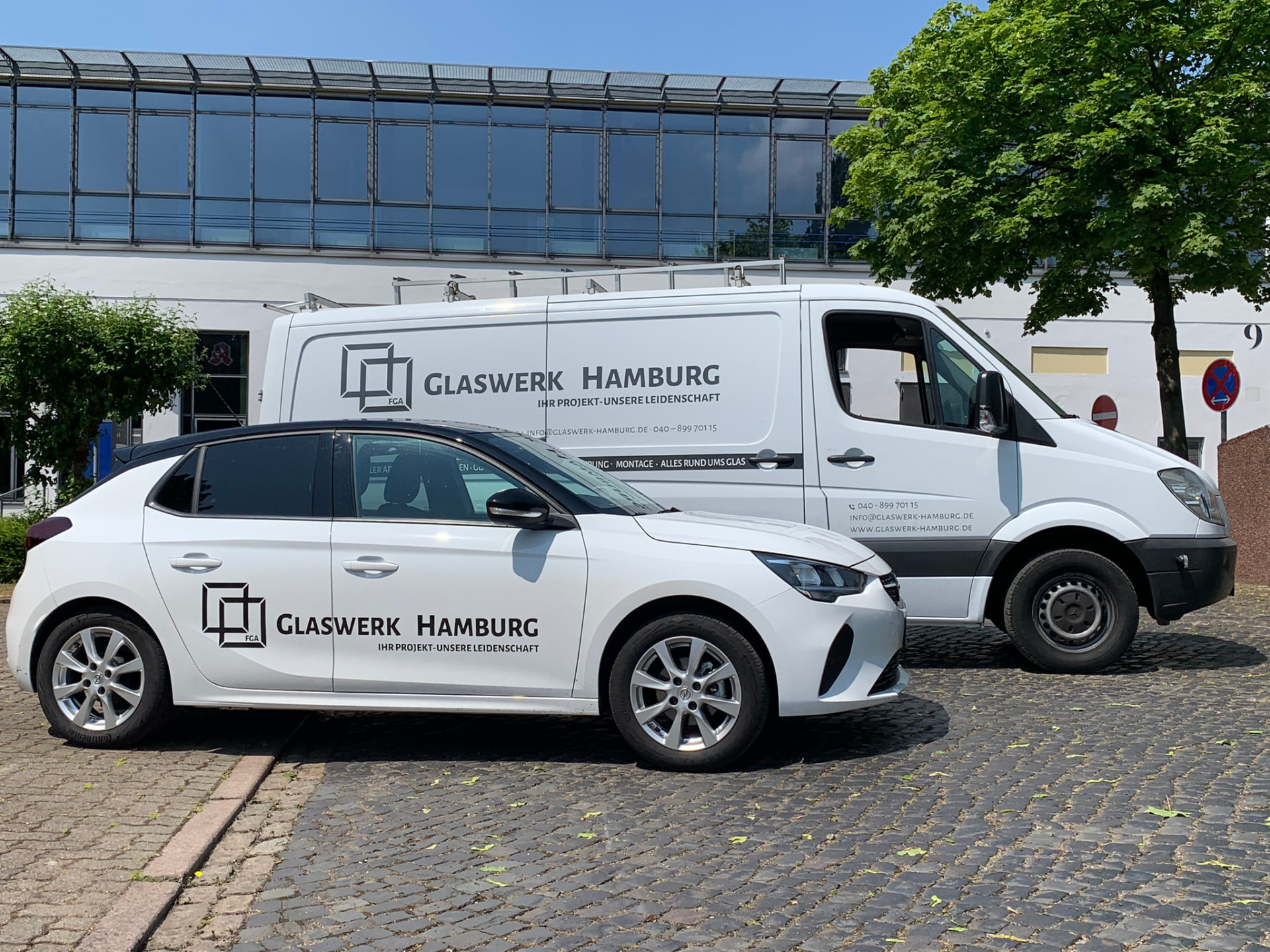 Fuhrpark von Glaswerk Hamburg – Montagefahrzeuge für Glasarbeiten in Hamburg